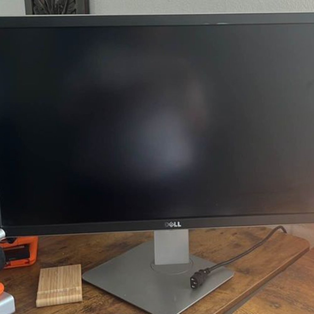 27'' Dell Monitor P2715Qt / Built in 2015